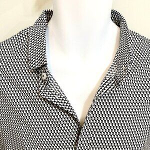 ARMANI EXCHANGE WHITE SILVER BOTTOM SHORT SLEEVE MEN M